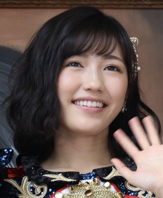 AKB48の渡辺麻友