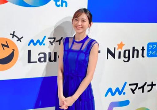 ドレス姿の若林有子