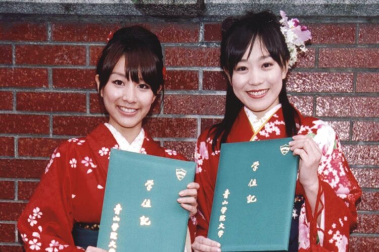 江藤愛（右）と田中みな実（左）の大学時代