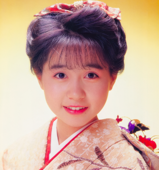 着物姿の岩井由紀子
