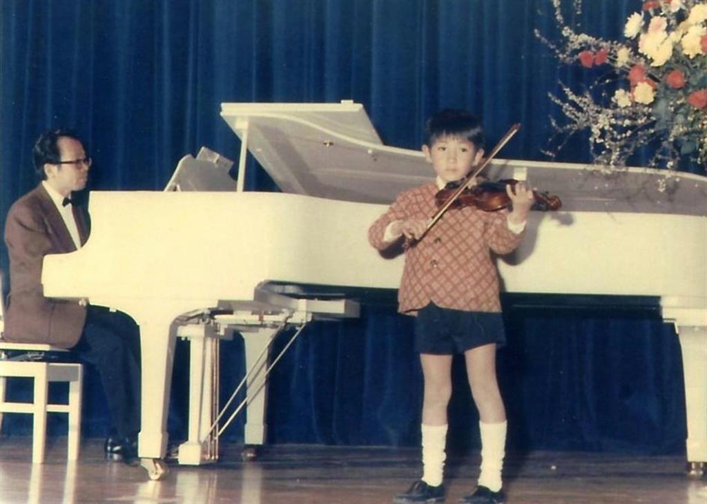 秋川雅史（右）の幼少期
