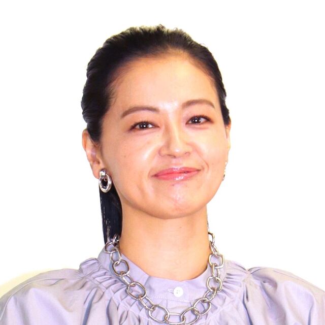 黒谷友香
