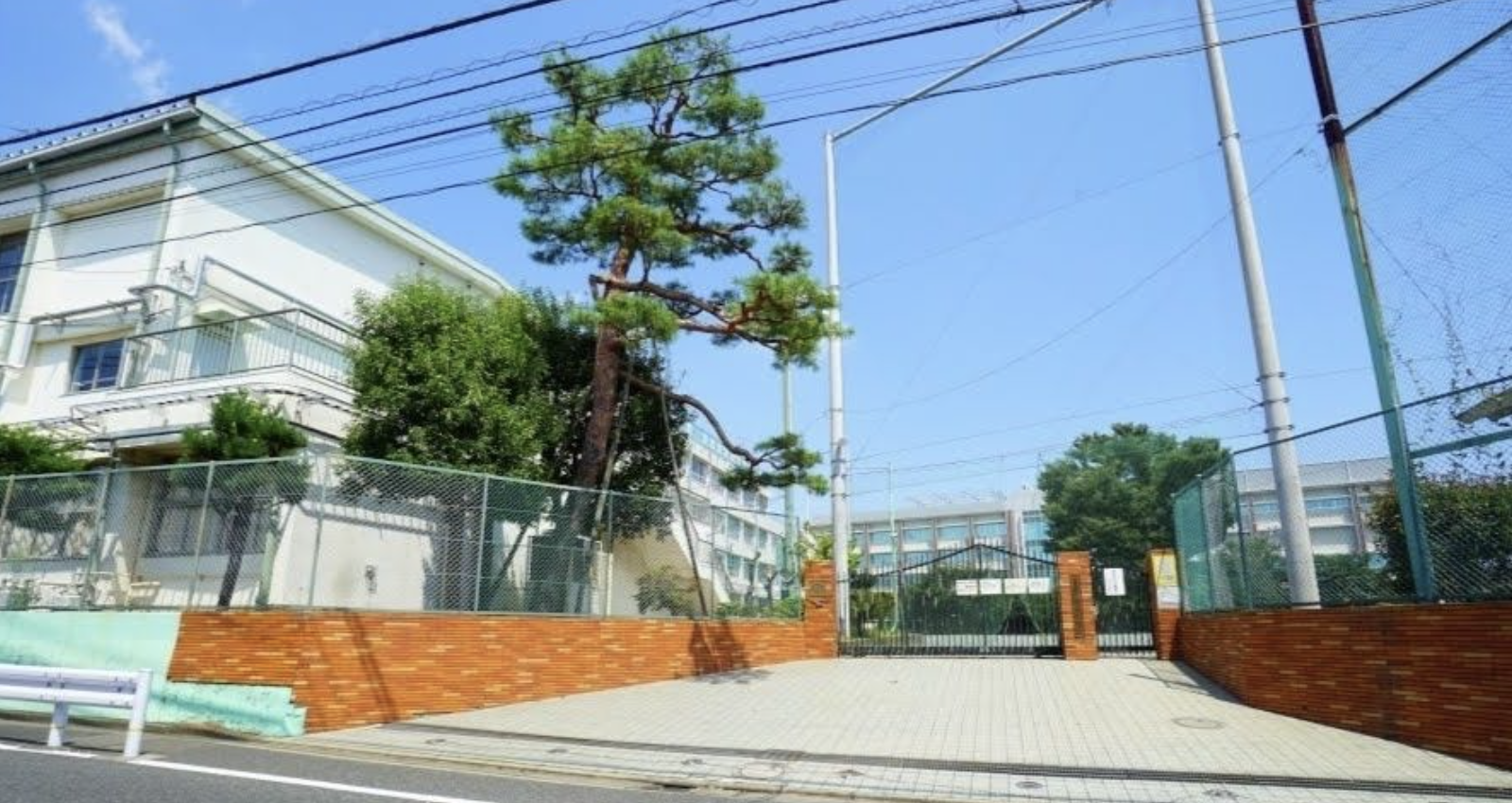 世田谷区立緑丘中学校
