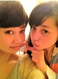 中条あやみと姉(左)の写真