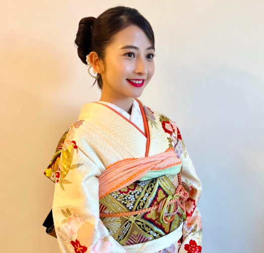 日比麻音子の着物姿